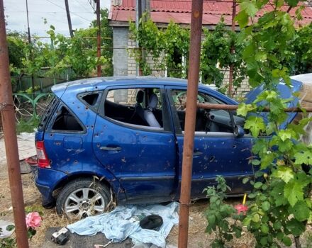 Синий Мерседес А класс, объемом двигателя 1.9 л и пробегом 150 тыс. км за 800 $, фото 5 на Automoto.ua