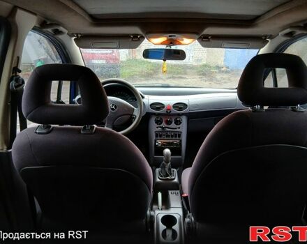 Синій Мерседес А клас, об'ємом двигуна 1.6 л та пробігом 230 тис. км за 2499 $, фото 8 на Automoto.ua