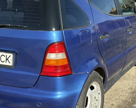 Синий Мерседес А класс, объемом двигателя 1.4 л и пробегом 327 тыс. км за 3500 $, фото 14 на Automoto.ua