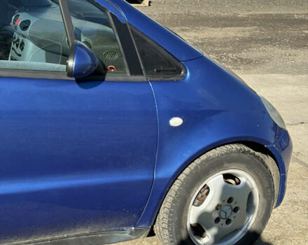 Синий Мерседес А класс, объемом двигателя 1.4 л и пробегом 327 тыс. км за 3500 $, фото 19 на Automoto.ua