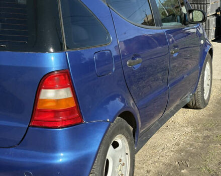 Синий Мерседес А класс, объемом двигателя 1.4 л и пробегом 327 тыс. км за 3500 $, фото 15 на Automoto.ua