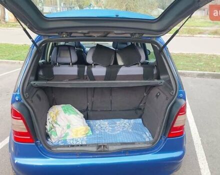 Синій Мерседес А клас, об'ємом двигуна 1.6 л та пробігом 200 тис. км за 3600 $, фото 13 на Automoto.ua