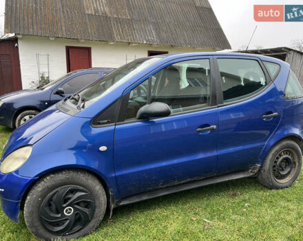 Синий Мерседес А класс, объемом двигателя 1.69 л и пробегом 316 тыс. км за 3000 $, фото 2 на Automoto.ua