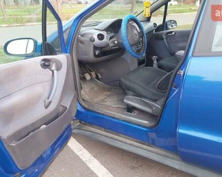 Синій Мерседес А клас, об'ємом двигуна 1.6 л та пробігом 200 тис. км за 3600 $, фото 7 на Automoto.ua