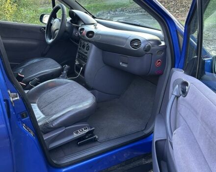 Мерседес А класс 1999 в Звенигородка на Automoto.ua Синий Мерседес А класс, объемом двигателя 1.9 л и пробегом 280 тыс. км за 2550 $, фото 4 на Automoto.ua