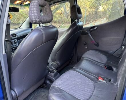 Мерседес А класс 1999 в Звенигородка на Automoto.ua Синий Мерседес А класс, объемом двигателя 1.9 л и пробегом 280 тыс. км за 2550 $, фото 6 на Automoto.ua