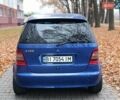 Синий Мерседес А класс, объемом двигателя 1.9 л и пробегом 200 тыс. км за 2000 $, фото 1 на Automoto.ua
