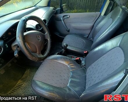 Синій Мерседес А клас, об'ємом двигуна 1.4 л та пробігом 250 тис. км за 2800 $, фото 4 на Automoto.ua