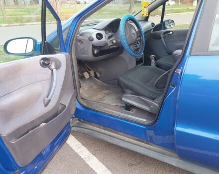 Синий Мерседес А класс, объемом двигателя 1.6 л и пробегом 200 тыс. км за 3600 $, фото 7 на Automoto.ua