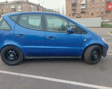 Синій Мерседес А клас, об'ємом двигуна 1.6 л та пробігом 200 тис. км за 3600 $, фото 1 на Automoto.ua