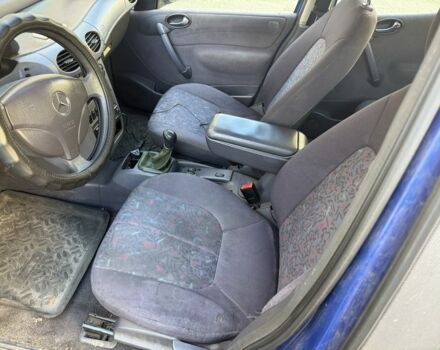 Синий Мерседес А класс, объемом двигателя 1.7 л и пробегом 300 тыс. км за 700 $, фото 4 на Automoto.ua