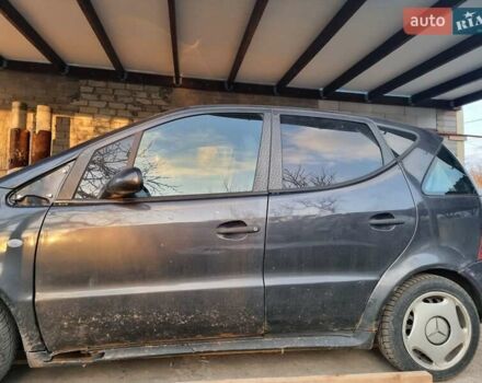 Синій Мерседес А клас, об'ємом двигуна 1.69 л та пробігом 204 тис. км за 2000 $, фото 3 на Automoto.ua