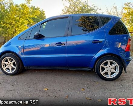 Синій Мерседес А клас, об'ємом двигуна 1.4 л та пробігом 250 тис. км за 2800 $, фото 3 на Automoto.ua