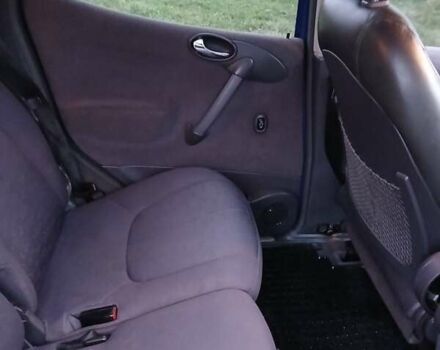 Синий Мерседес А класс, объемом двигателя 1.6 л и пробегом 184 тыс. км за 3700 $, фото 5 на Automoto.ua