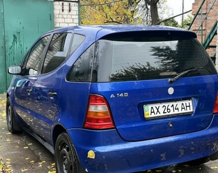 Синий Мерседес А класс, объемом двигателя 1.4 л и пробегом 230 тыс. км за 3500 $, фото 2 на Automoto.ua