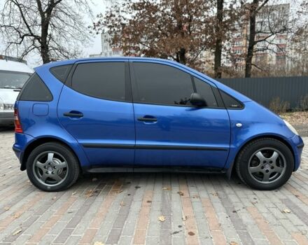 Синий Мерседес А класс, объемом двигателя 1.6 л и пробегом 235 тыс. км за 3500 $, фото 1 на Automoto.ua