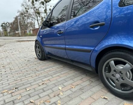 Синий Мерседес А класс, объемом двигателя 1.6 л и пробегом 235 тыс. км за 3500 $, фото 6 на Automoto.ua