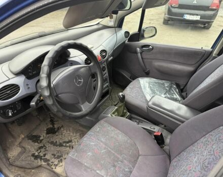 Синий Мерседес А класс, объемом двигателя 1.7 л и пробегом 10 тыс. км за 750 $, фото 2 на Automoto.ua