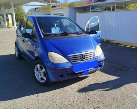 Синий Мерседес А класс, объемом двигателя 1.7 л и пробегом 250 тыс. км за 1100 $, фото 2 на Automoto.ua