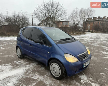 Синий Мерседес А класс, объемом двигателя 1.7 л и пробегом 200 тыс. км за 3000 $, фото 3 на Automoto.ua