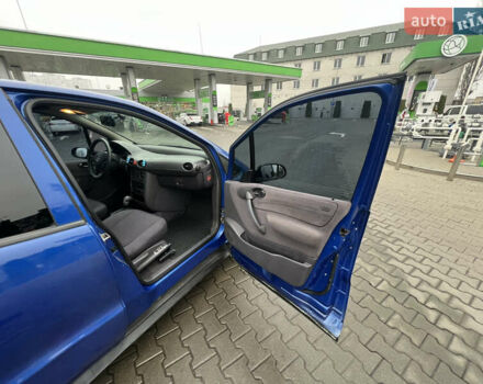 Синій Мерседес А клас, об'ємом двигуна 1.7 л та пробігом 201 тис. км за 3100 $, фото 9 на Automoto.ua