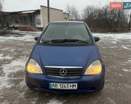 Синий Мерседес А класс, объемом двигателя 1.7 л и пробегом 200 тыс. км за 3000 $, фото 1 на Automoto.ua