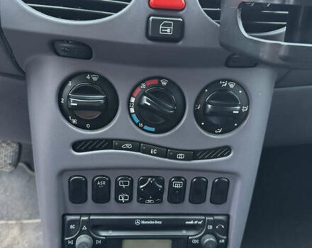 Синий Мерседес А класс, объемом двигателя 1.4 л и пробегом 237 тыс. км за 3900 $, фото 21 на Automoto.ua