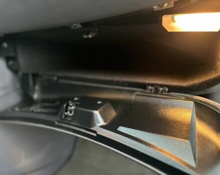 Синий Мерседес А класс, объемом двигателя 1.6 л и пробегом 235 тыс. км за 3500 $, фото 22 на Automoto.ua