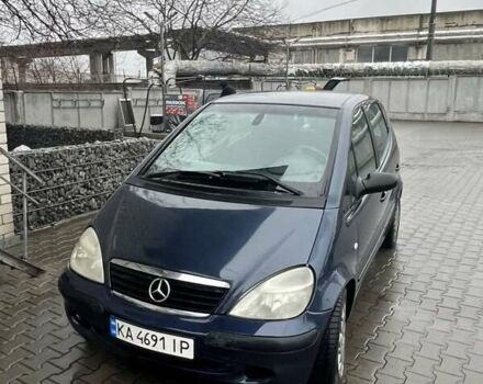 Синий Мерседес А класс, объемом двигателя 1.7 л и пробегом 300 тыс. км за 3600 $, фото 4 на Automoto.ua