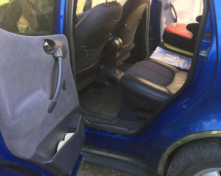 Мерседес А класс 2001 в Хусте на Automoto.ua Синий Мерседес А класс, объемом двигателя 1.7 л и пробегом 200 тыс. км за 2800 $, фото 3 на Automoto.ua