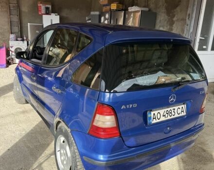 Синий Мерседес А класс, объемом двигателя 1.7 л и пробегом 280 тыс. км за 2800 $, фото 1 на Automoto.ua
