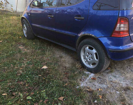 Мерседес А класс 2001 в Хусте на Automoto.ua Синий Мерседес А класс, объемом двигателя 1.7 л и пробегом 200 тыс. км за 2800 $, фото 1 на Automoto.ua