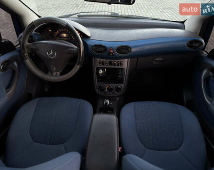 Мерседес А клас 2001 у Чернівцях на Automoto.ua Синій Мерседес А клас, об'ємом двигуна 1.7 л та пробігом 340 тис. км за 2750 $, фото 25 на Automoto.ua