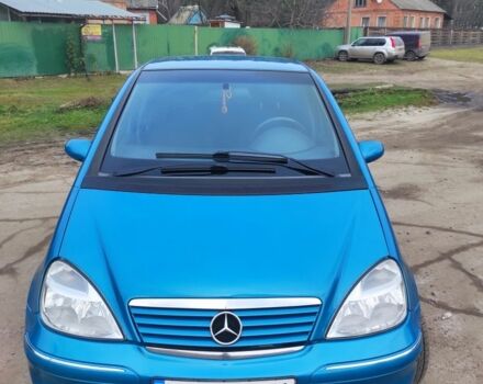 Синий Мерседес А класс, объемом двигателя 1.7 л и пробегом 181 тыс. км за 2600 $, фото 1 на Automoto.ua