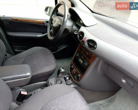 Синий Мерседес А класс, объемом двигателя 1.4 л и пробегом 235 тыс. км за 2950 $, фото 12 на Automoto.ua