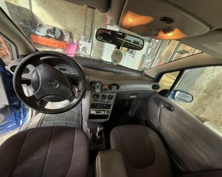 Синий Мерседес А класс, объемом двигателя 1.7 л и пробегом 280 тыс. км за 2800 $, фото 3 на Automoto.ua