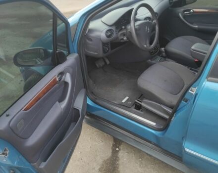 Синий Мерседес А класс, объемом двигателя 1.7 л и пробегом 181 тыс. км за 2600 $, фото 10 на Automoto.ua