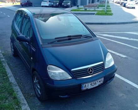 Мерседес А класс 2002 в Броварах на Automoto.ua Синий Мерседес А класс, объемом двигателя 1.7 л и пробегом 232 тыс. км за 3900 $, фото 2 на Automoto.ua