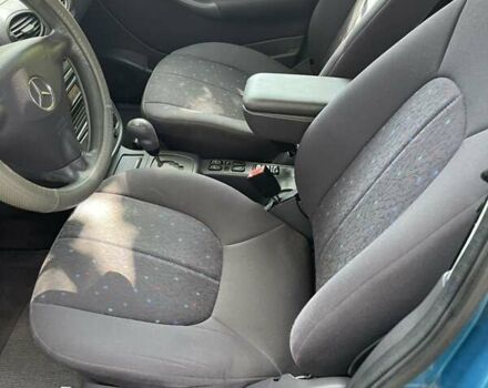 Синий Мерседес А класс, объемом двигателя 1.6 л и пробегом 246 тыс. км за 4300 $, фото 5 на Automoto.ua