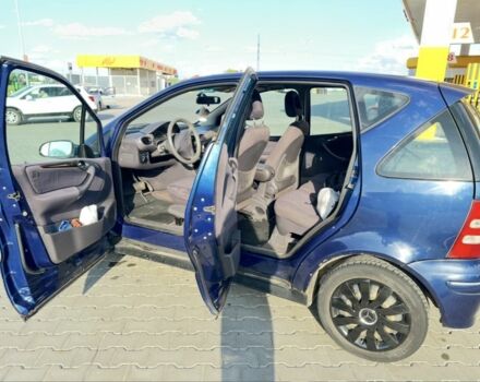 Синий Мерседес А класс, объемом двигателя 0 л и пробегом 18 тыс. км за 3000 $, фото 5 на Automoto.ua