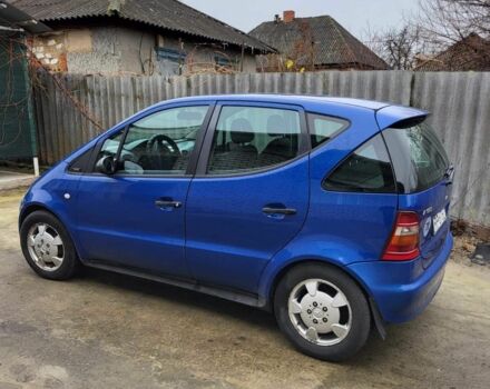 Синий Мерседес А класс, объемом двигателя 1.7 л и пробегом 200 тыс. км за 1200 $, фото 1 на Automoto.ua