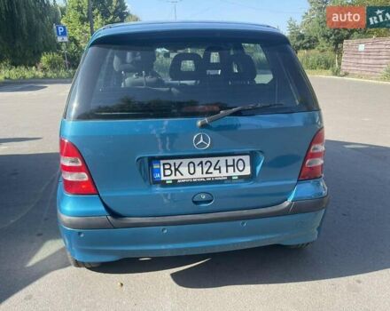 Синий Мерседес А класс, объемом двигателя 1.6 л и пробегом 246 тыс. км за 4300 $, фото 3 на Automoto.ua