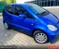 Синий Мерседес А класс, объемом двигателя 1.6 л и пробегом 187 тыс. км за 3900 $, фото 1 на Automoto.ua