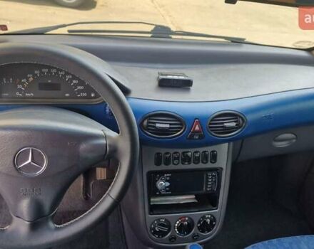 Мерседес А клас 2003 у Чернівцях на Automoto.ua Синій Мерседес А клас, об'ємом двигуна 1.69 л та пробігом 220 тис. км за 4900 $, фото 6 на Automoto.ua