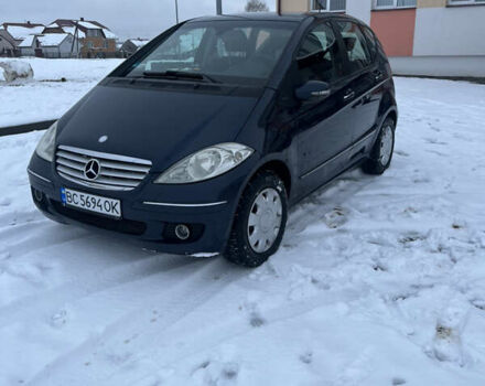 Синий Мерседес А класс, объемом двигателя 1.99 л и пробегом 215 тыс. км за 4500 $, фото 2 на Automoto.ua