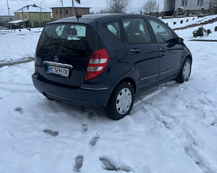 Синий Мерседес А класс, объемом двигателя 1.99 л и пробегом 215 тыс. км за 4500 $, фото 5 на Automoto.ua