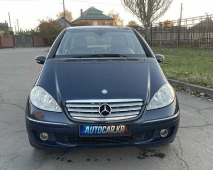 Синий Мерседес А класс, объемом двигателя 2 л и пробегом 150 тыс. км за 4000 $, фото 2 на Automoto.ua