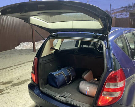 Синий Мерседес А класс, объемом двигателя 1.99 л и пробегом 259 тыс. км за 5150 $, фото 5 на Automoto.ua