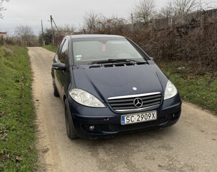 Синий Мерседес А класс, объемом двигателя 2 л и пробегом 300 тыс. км за 1850 $, фото 3 на Automoto.ua