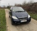 Синий Мерседес А класс, объемом двигателя 2 л и пробегом 300 тыс. км за 1850 $, фото 3 на Automoto.ua
